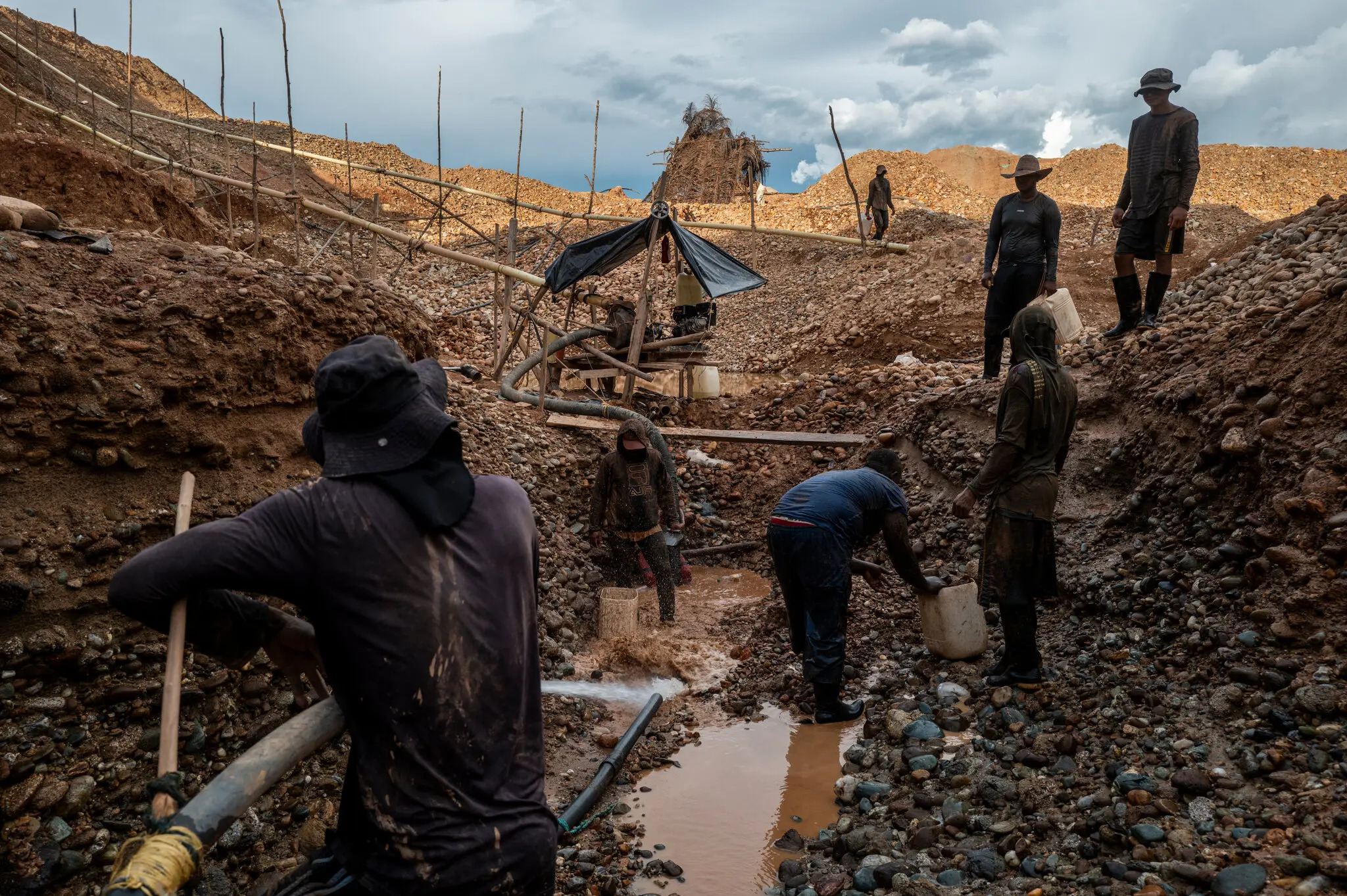 Cette mine illégale, près de Caucasia, Colombie, vend et fournit de l'or à la Monnaie Royale Canadienne